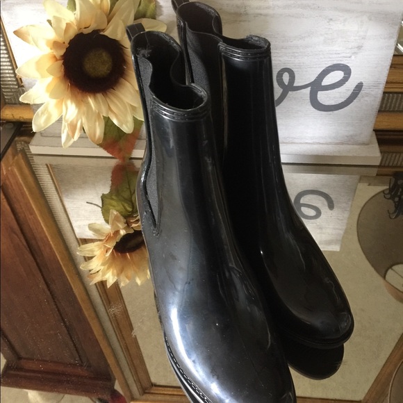 Rubber rain boots - Picture 3 of 3